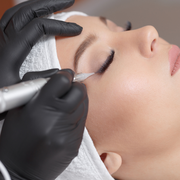 Permanent Eyeliner Tattooing In
